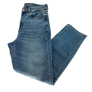 American Eagle Stretch Mom Distressed jeans medium wash - 8 Long